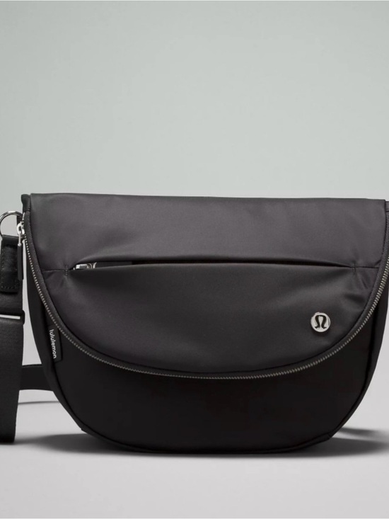 lululemon athletica Handbags - Lululemon All Night Festival Bag